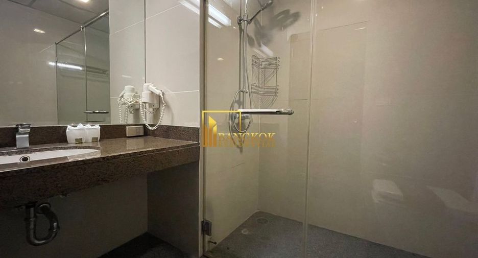 For rent 2 ベッドルーム serviced apartment in Khlong Toei, Bangkok