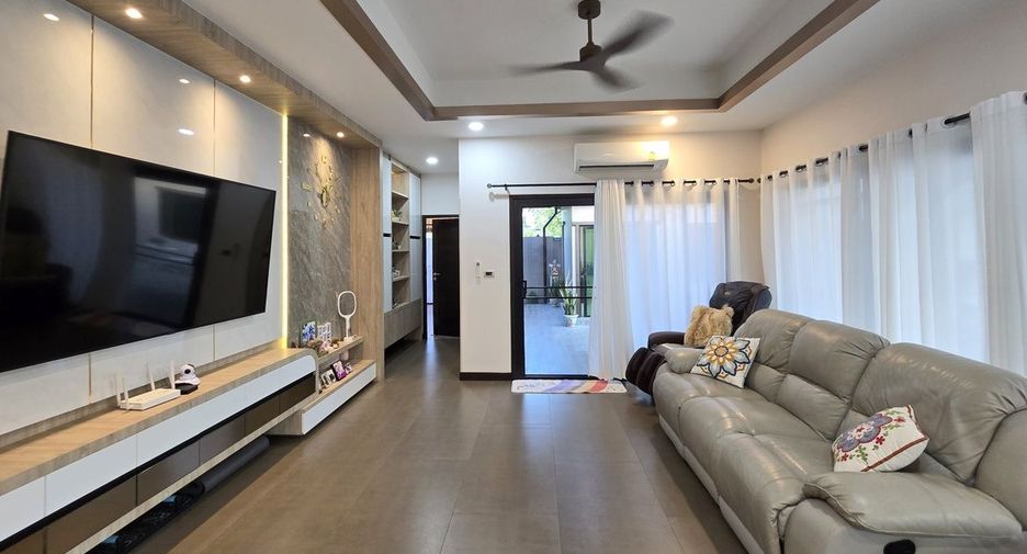 Casa en venta de 3 habitaciones en Bang Lamung, Chonburi