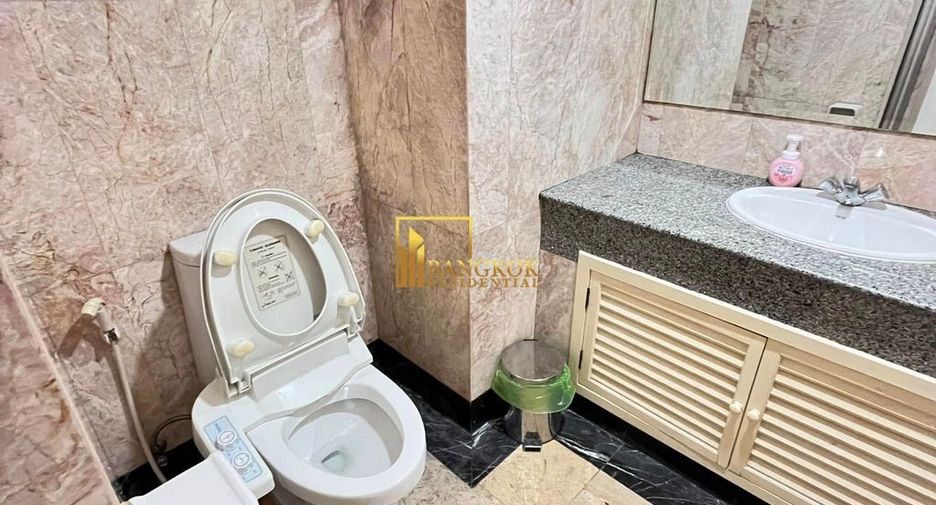 For rent 2 ベッドルーム condo in Watthana, Bangkok