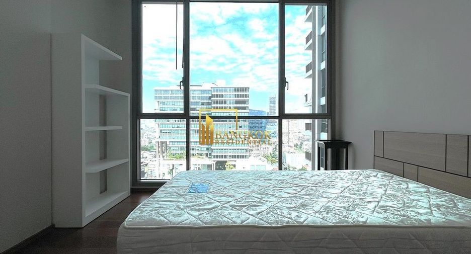 For rent 2 bedrooms condo in Watthana, Bangkok