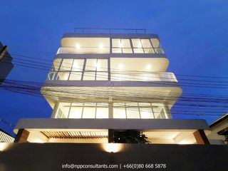 For sale 5 Beds house in Khlong Toei, Bangkok