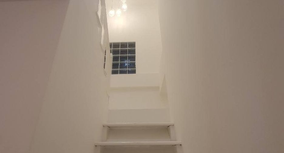 For sale 4 bedrooms house in San Sai, Chiang Mai