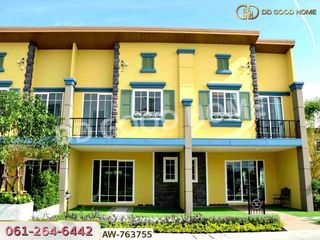 Reihenhaus zum Kauf mit 4 Zimmer in Si Racha, Chonburi