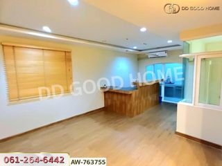 Reihenhaus zum Kauf mit 4 Zimmer in Si Racha, Chonburi