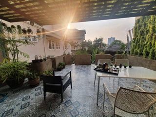 Casa adosada en alquiler de 4 habitaciones en Yan Nawa, Bangkok