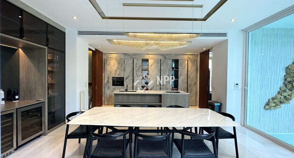 Haus zur Miete und zum Kauf mit 4 Zimmer in Watthana, Bangkok