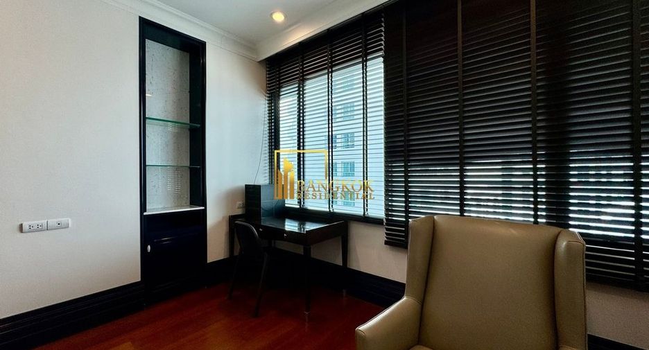 Condo en alquiler de 3 habitaciones en Khlong Toei, Bangkok