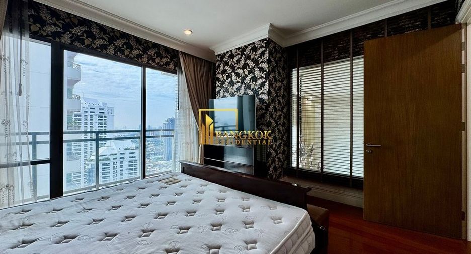 Condo en alquiler de 3 habitaciones en Khlong Toei, Bangkok