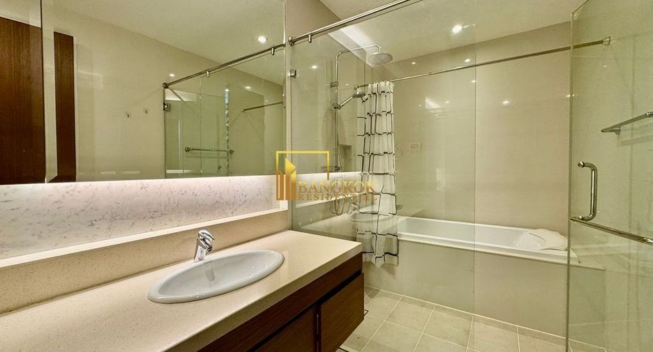 Condo en alquiler de 3 habitaciones en Khlong Toei, Bangkok