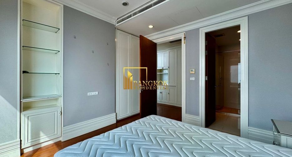Condo en alquiler de 3 habitaciones en Khlong Toei, Bangkok