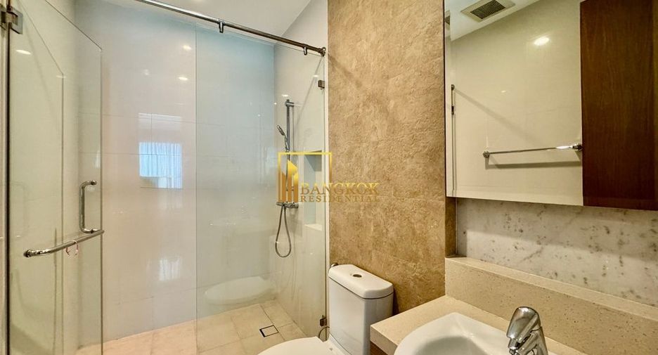 Condo en alquiler de 3 habitaciones en Khlong Toei, Bangkok