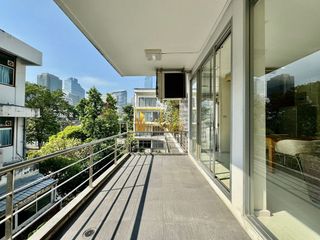 For rent 2 bedrooms apartment in Bang Rak, Bangkok
