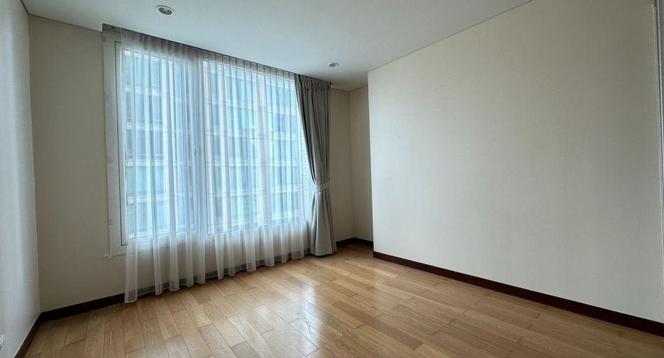 Продажа 3 спальни кондо в Патхум Щан, Бангкок