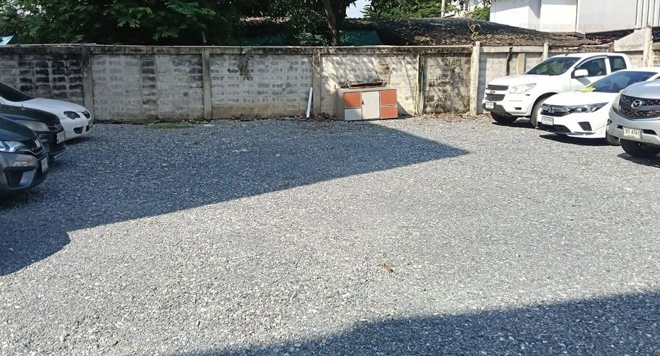 For sale 48 bed apartment in Bangkok Noi, Bangkok