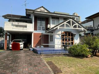 Haus zum Kauf mit 3 Zimmer in Watthana, Bangkok