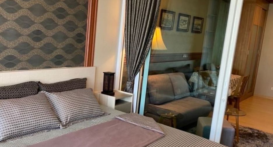 For sale 1 bed condo in Si Racha, Chonburi