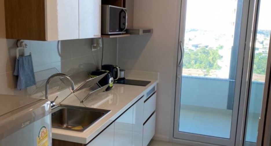 For sale 1 bed condo in Si Racha, Chonburi