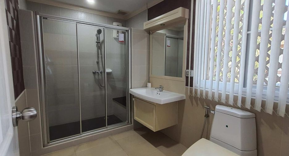 For sale 3 bedrooms house in Mueang Chiang Mai, Chiang Mai