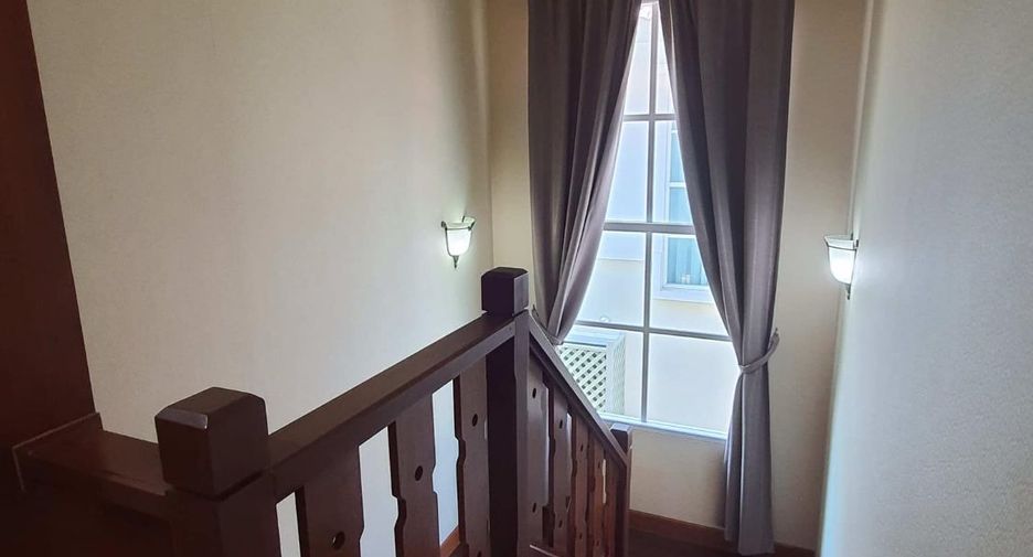 For sale 3 bedrooms house in Mueang Chiang Mai, Chiang Mai