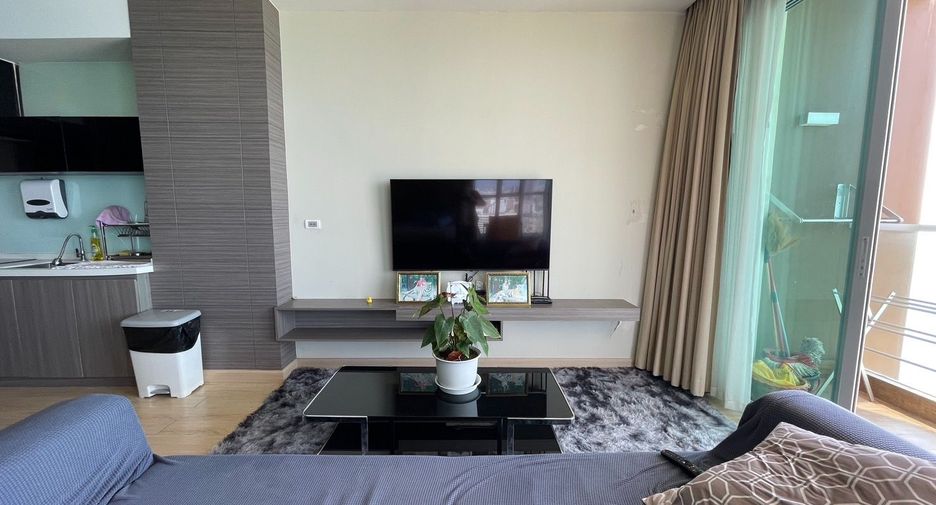 For rent 3 bedrooms condo in Bang Lamung, Chonburi