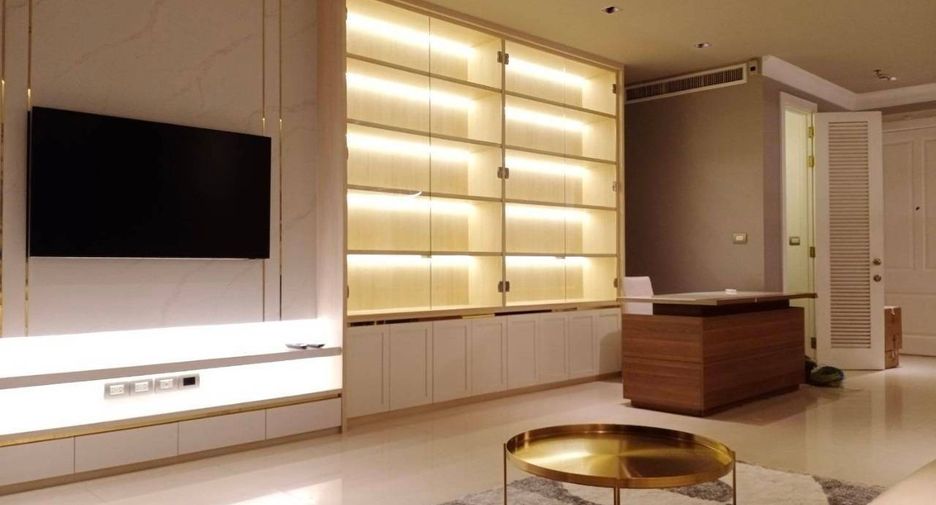 Wohnung zur Miete mit 2 Zimmer in Pathum Wan, Bangkok