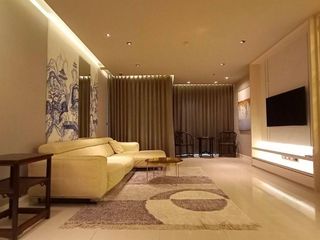 For rent 2 bed condo in Pathum Wan, Bangkok