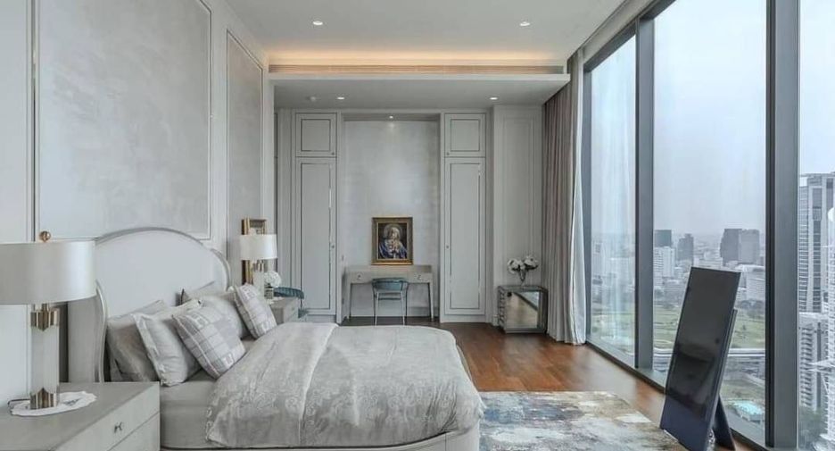 For rent and for sale 4 bedrooms condo in Pathum Wan, Bangkok