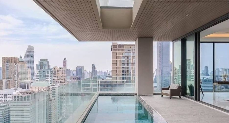 For rent and for sale 4 bedrooms condo in Pathum Wan, Bangkok