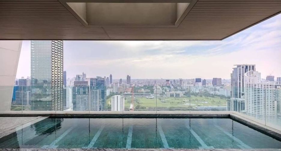 For rent and for sale 4 bedrooms condo in Pathum Wan, Bangkok