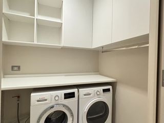 For sale 3 bedrooms condo in Pathum Wan, Bangkok
