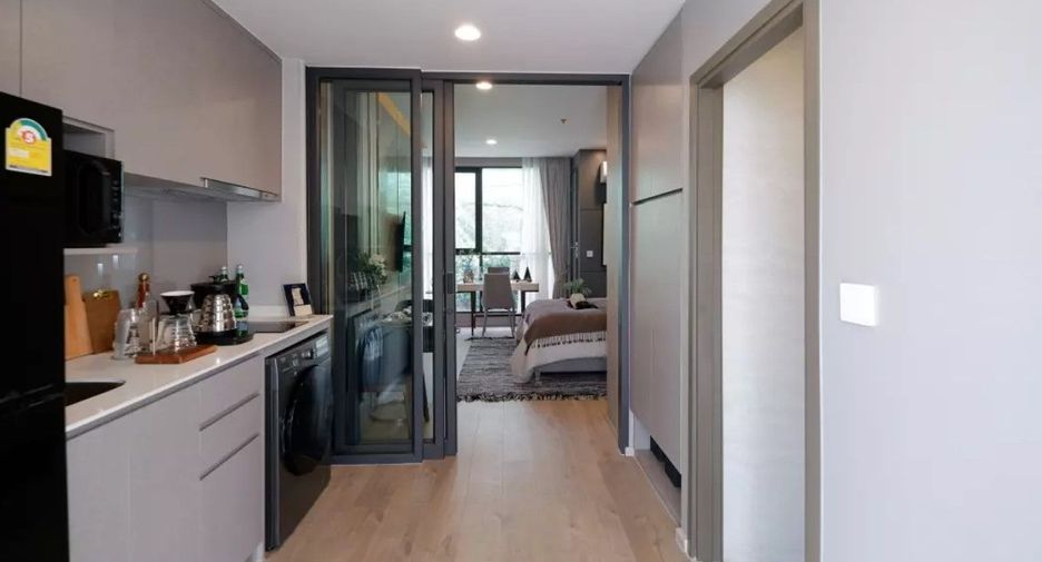 For sale 1 Beds condo in Sathon, Bangkok
