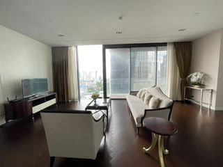 出租 和 出售 3 卧室 公寓 在 Khlong Toei, 曼谷
