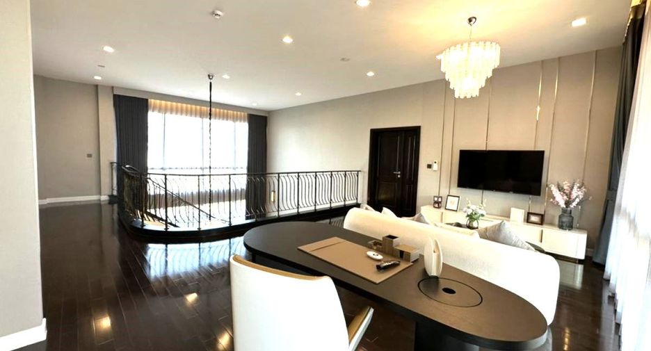 For rent 5 bedrooms house in Lat Krabang, Bangkok