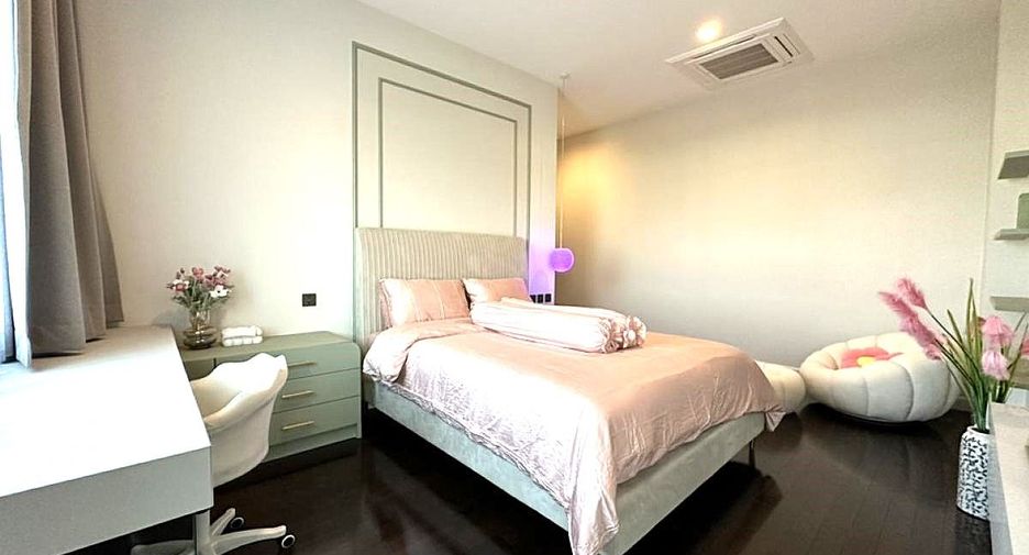 For rent 5 bedrooms house in Lat Krabang, Bangkok
