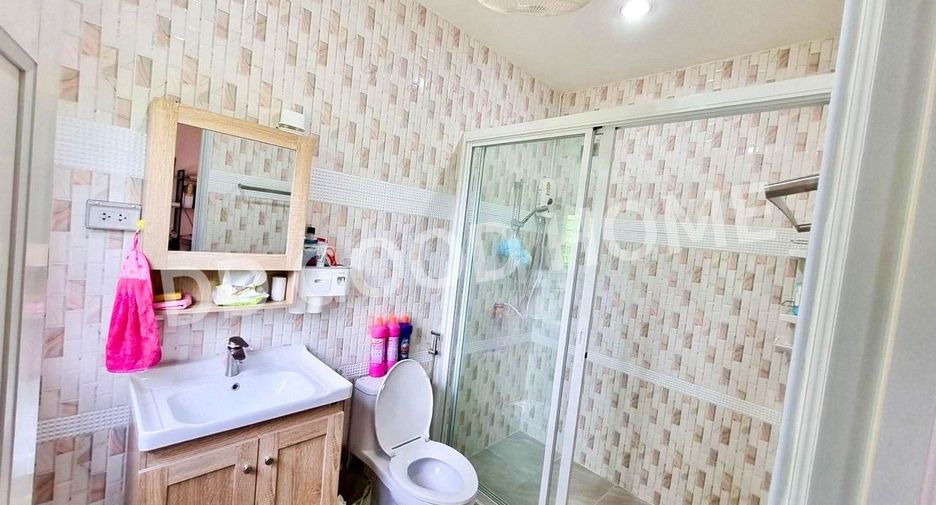 For sale 2 bedrooms house in Khok Samrong, Lopburi