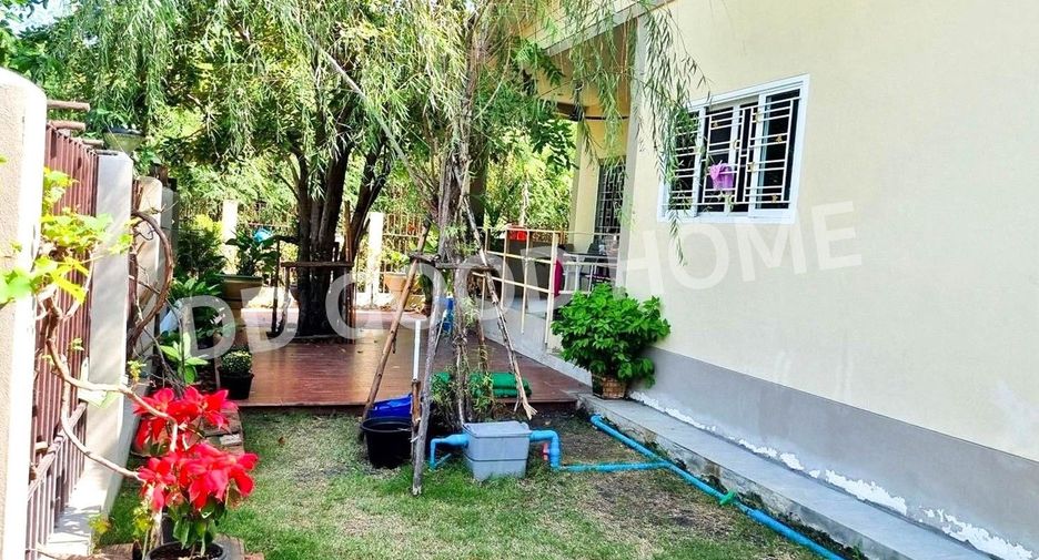 For sale 2 bedrooms house in Khok Samrong, Lopburi