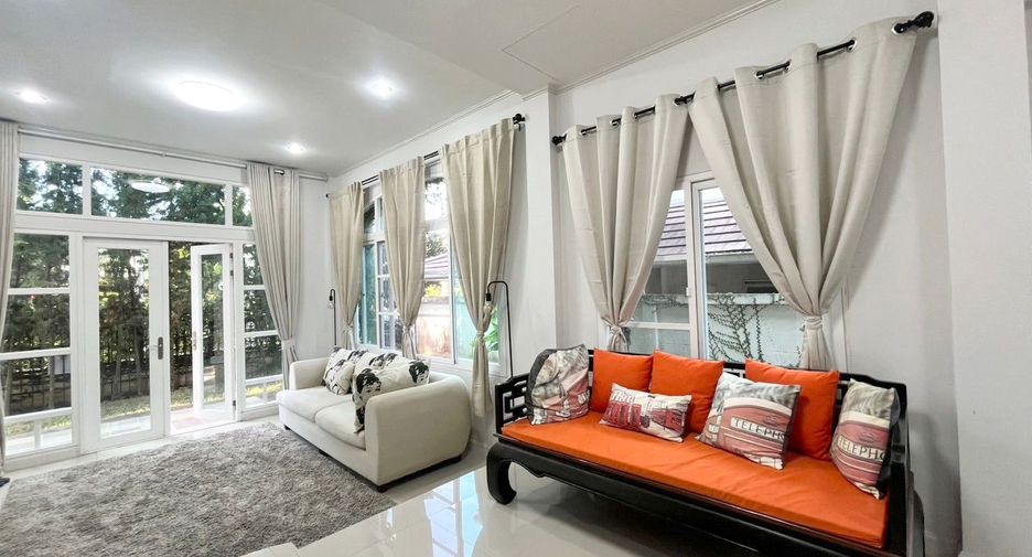 For rent 4 bedrooms house in Mueang Chiang Mai, Chiang Mai