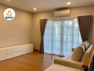Аренда 4 спальни дом в Bang Phli, Самутпракан
