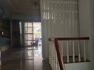 出售 4 卧室 独立屋 在 Mueang Pathum Thani, Pathum Thani