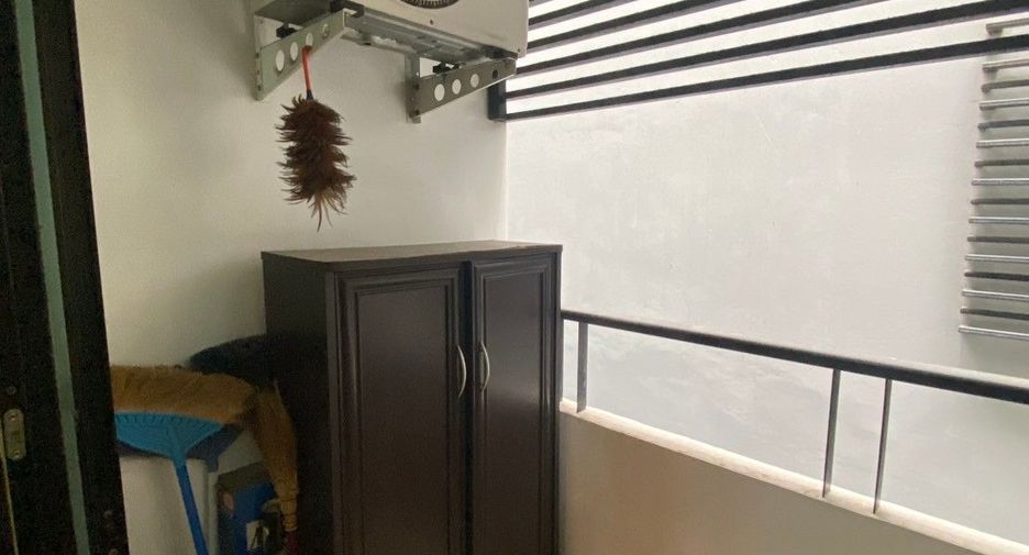 For sale 1 Beds condo in Lat Phrao, Bangkok