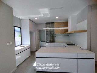 Casa en venta de 4 habitaciones en Bang Phli, Samut Prakan