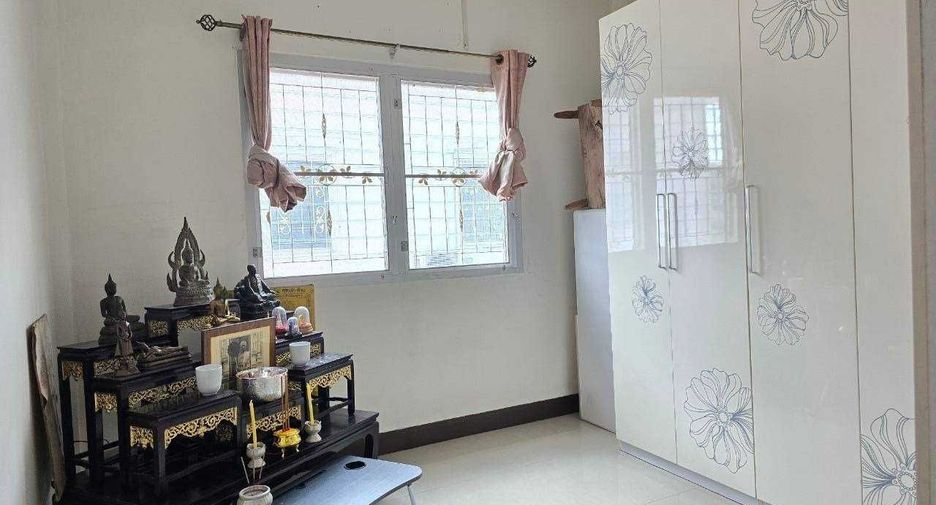 For sale 3 bed townhouse in Krathum Baen, Samut Sakhon