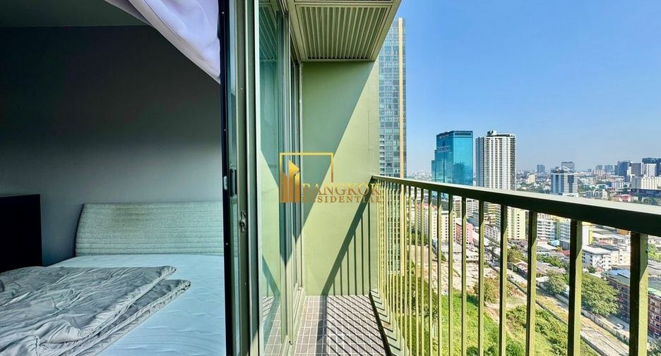 For rent 3 bedrooms condo in Watthana, Bangkok