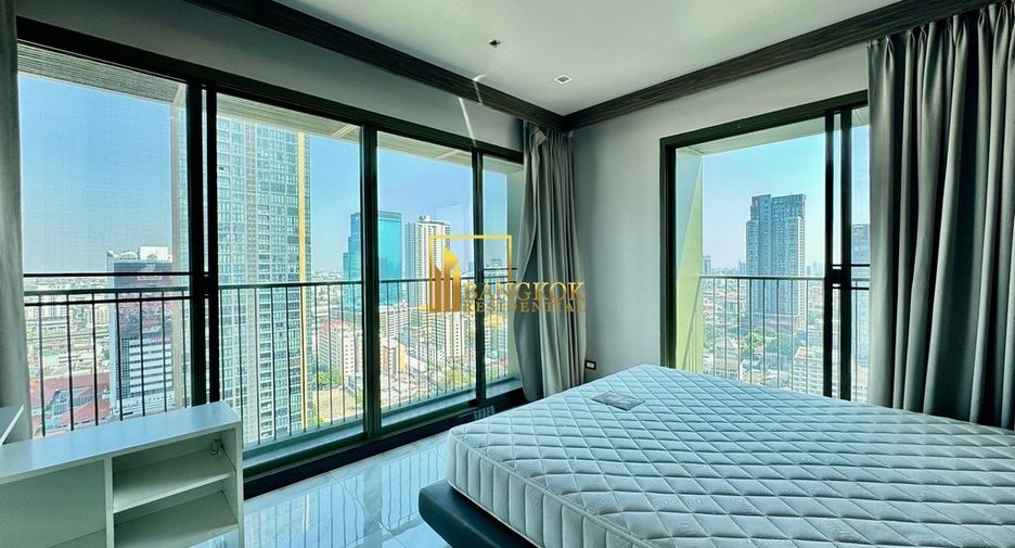 For rent 3 bedrooms condo in Watthana, Bangkok