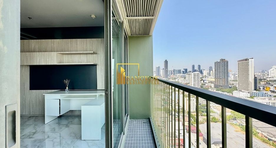 For rent 3 bedrooms condo in Watthana, Bangkok
