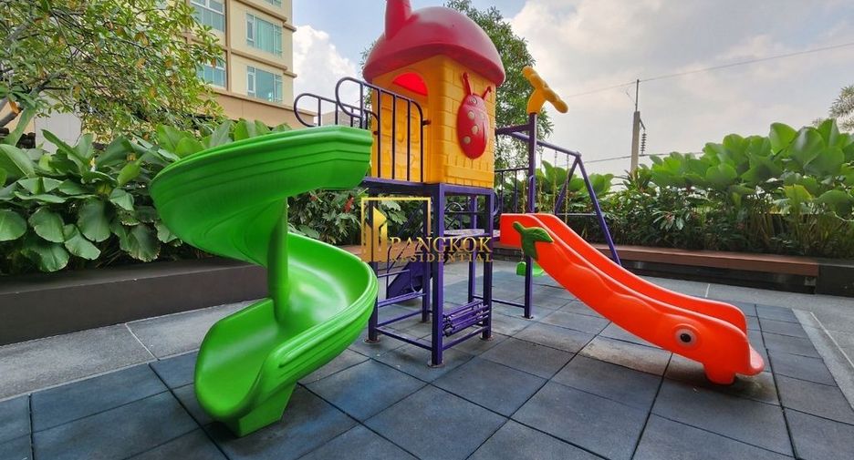 For rent 3 bedrooms condo in Watthana, Bangkok