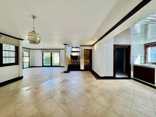 For rent 3 bedrooms house in Watthana, Bangkok
