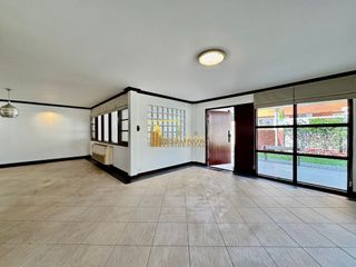 For rent 3 bedrooms house in Watthana, Bangkok