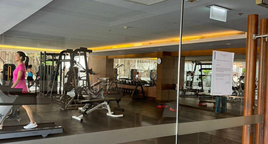 For sale 4 bedrooms condo in Khlong Toei, Bangkok