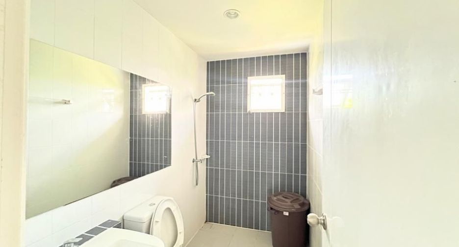 For sale 3 ベッドルーム house in Bang Sao Thong, Samut Prakan
